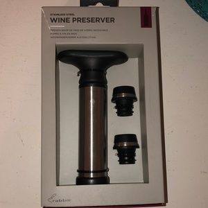 Rabbit wine preserver